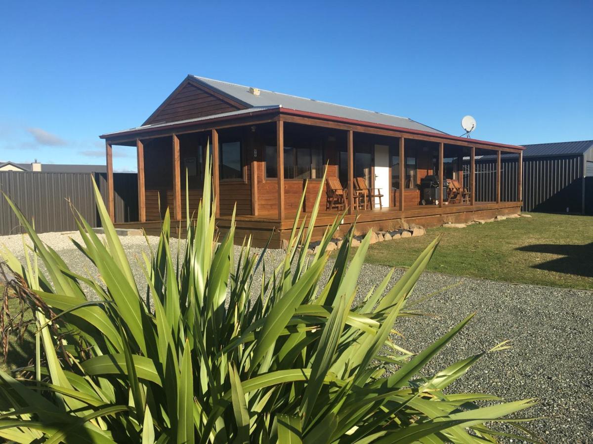 Te Anau Cottage On Govan ภายนอก รูปภาพ